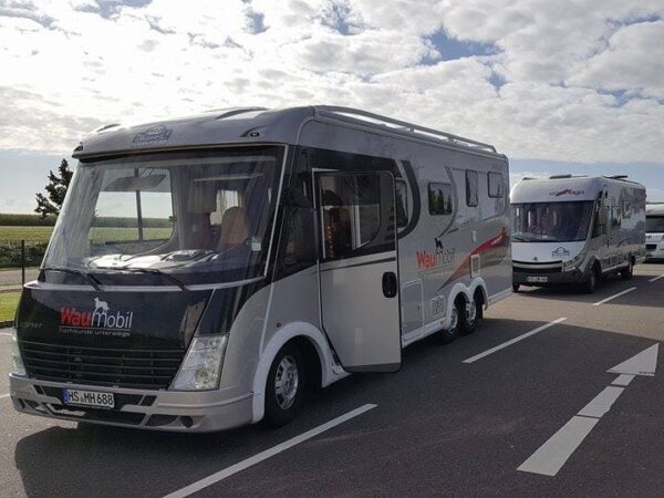 Wohnmobile auf der Caravan-Rallye