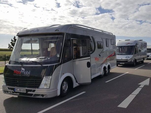 Wohnmobile auf der Caravan-Rallye {{brizy_dc_image_alt entityId=