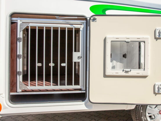 Hundegerechter Umbau Heckgarage Gitter