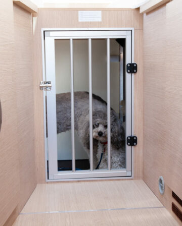 missfrenzy20 Hundedurchgang zu hundegerecht umgebauten Garage