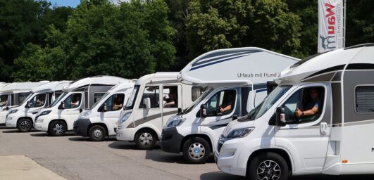 Titelbild Waumobil Mietmobilflotte Mietmobile für Urlaub mit Hund